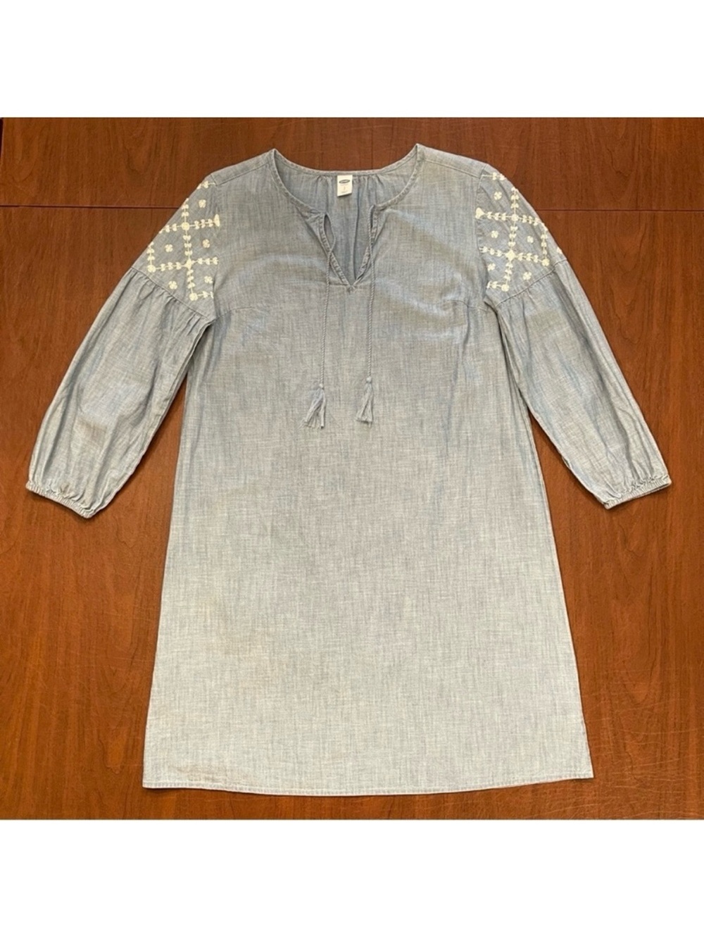 Old Navy Embroidered Long Sleeve Boho Blue Denim A-Line Split Neck Shift Dress S - Picture 5 of 13